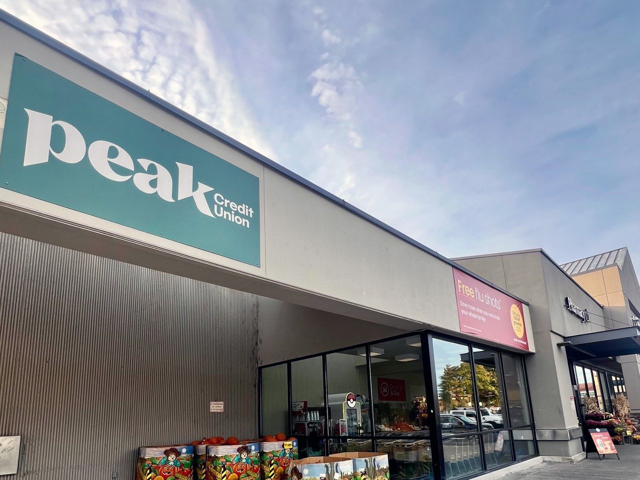 hawks-prairie-safeway